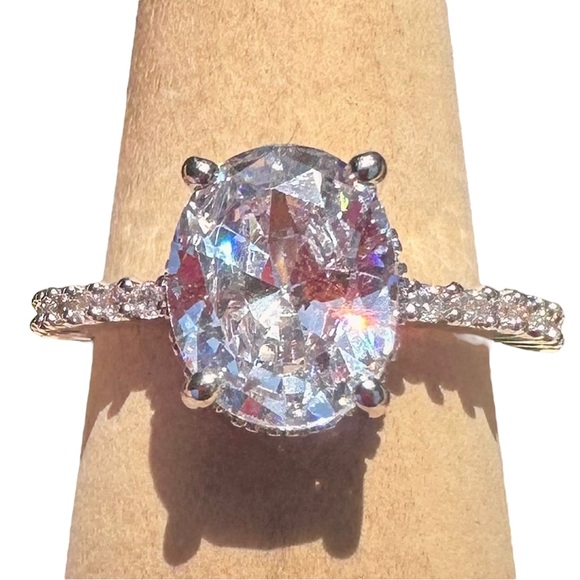 Jewelry - NEW Oval Shaped White Gold-Plated Dazzling Brilliant Cut CZ Band Ring